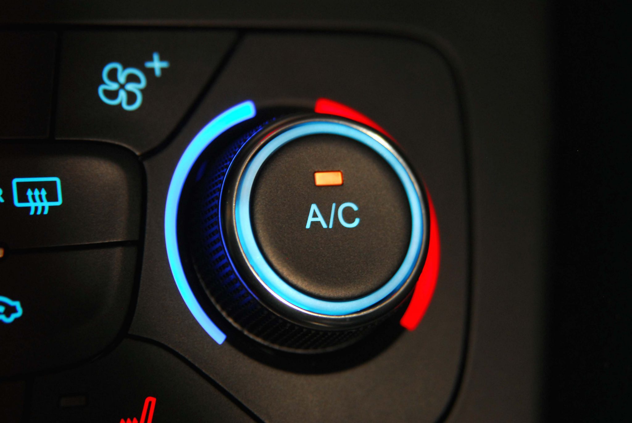 3 signs your car needs an air conditioning service Auto Leaders